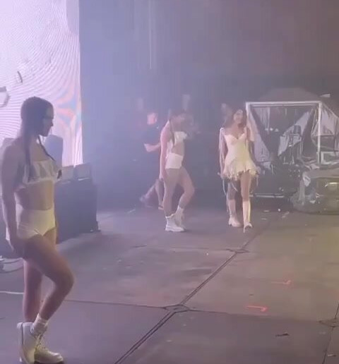 madison-beer gallery photo #2713