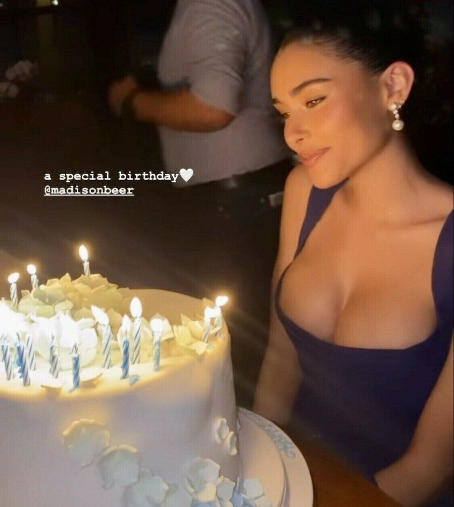 madison-beer gallery photo #2893