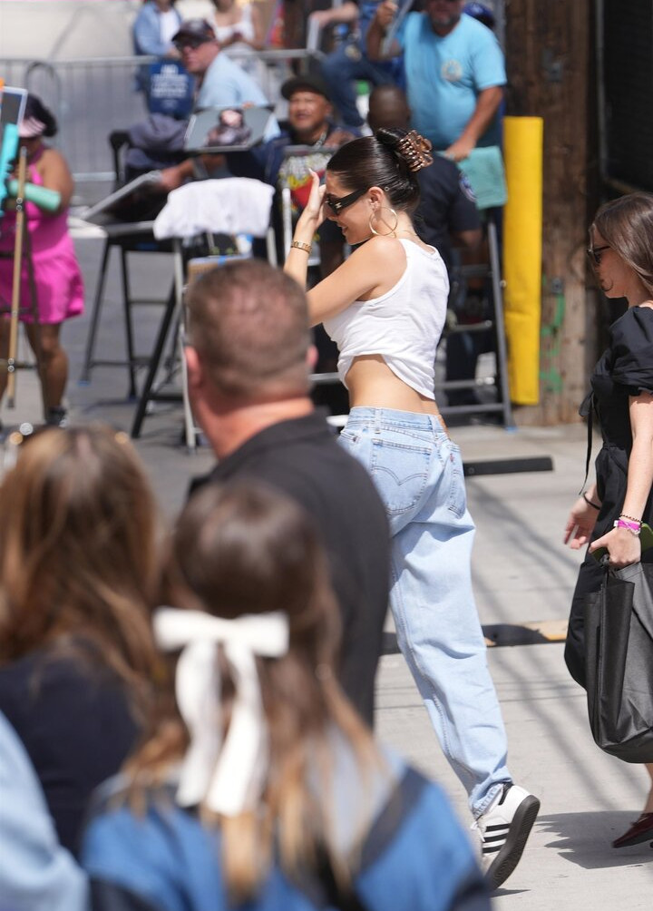 madison-beer gallery photo #713