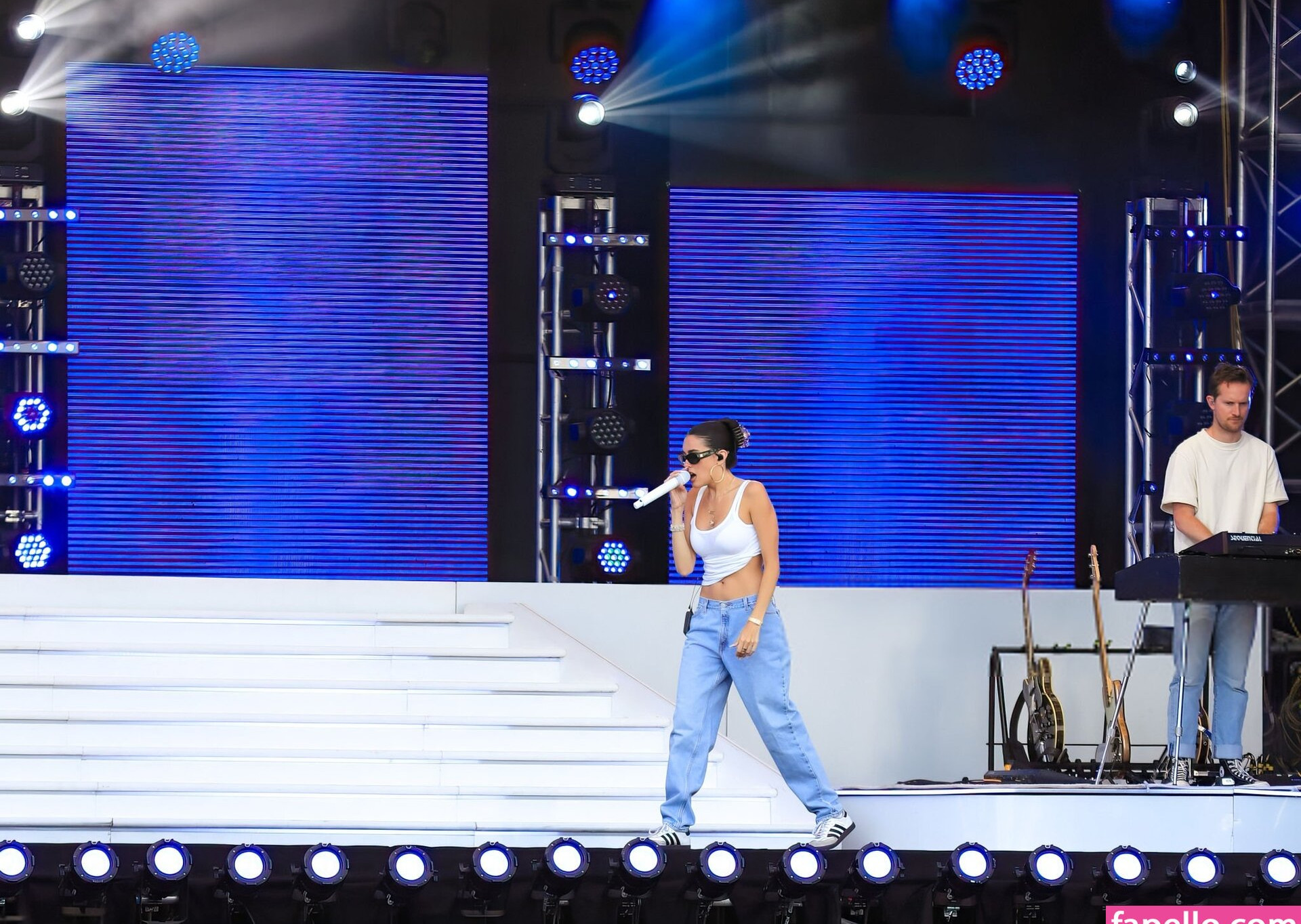 madison-beer gallery photo #719