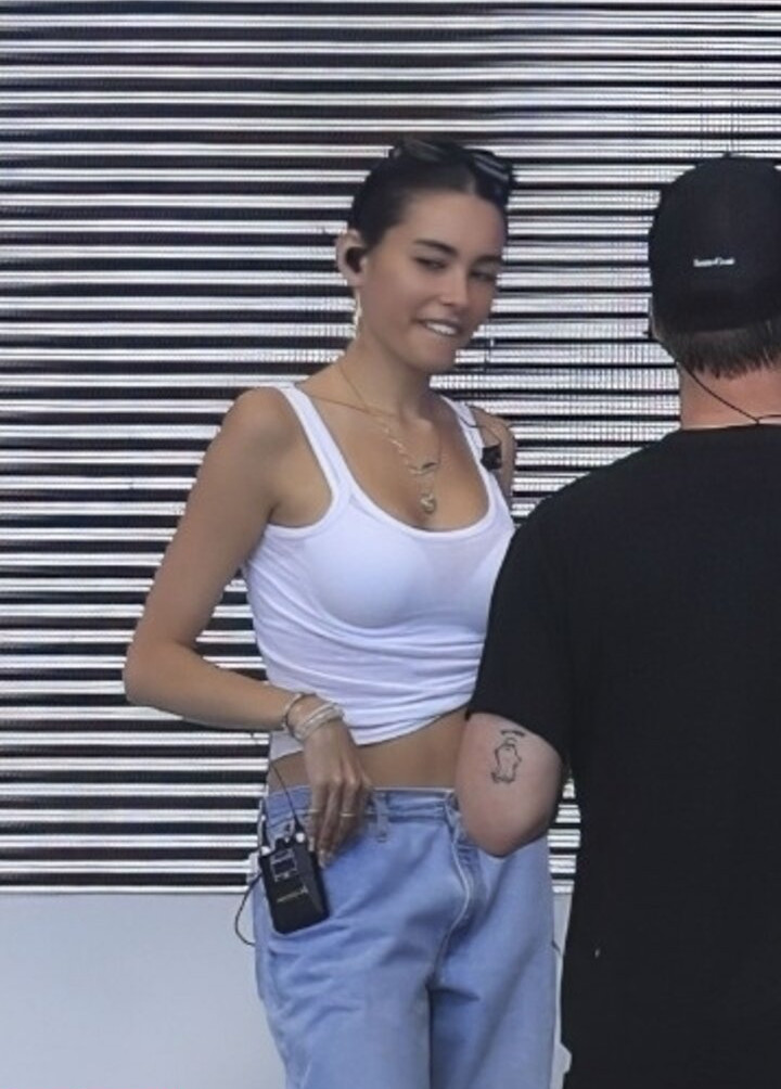 madison-beer gallery photo #735