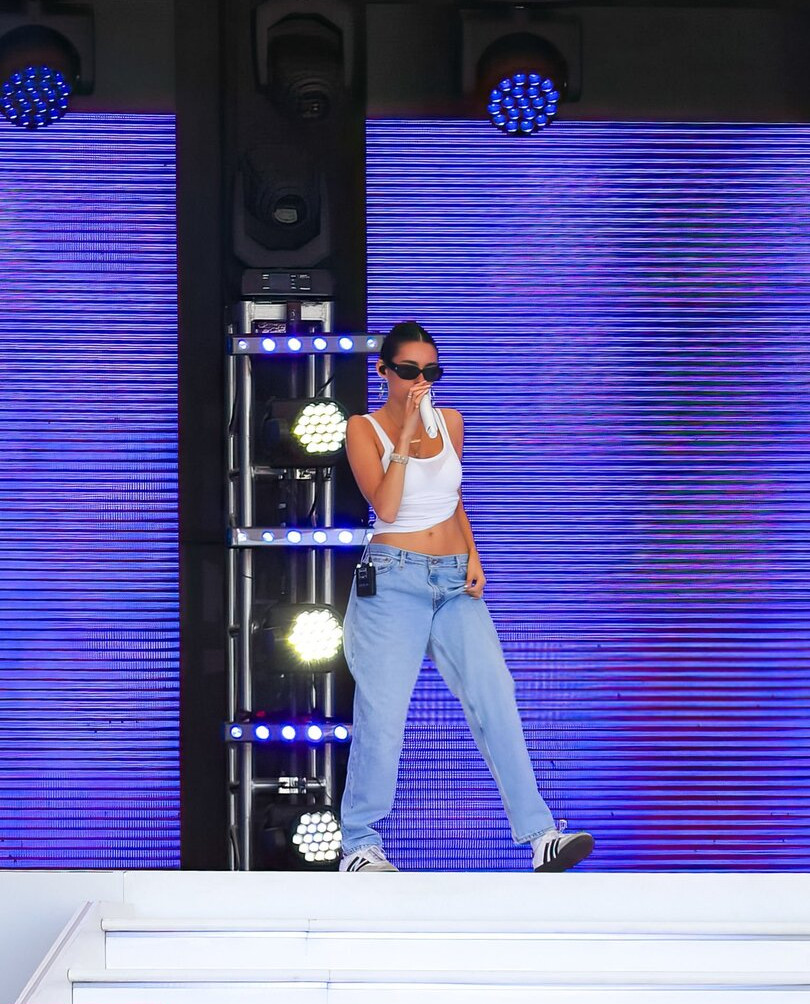 madison-beer gallery photo #742