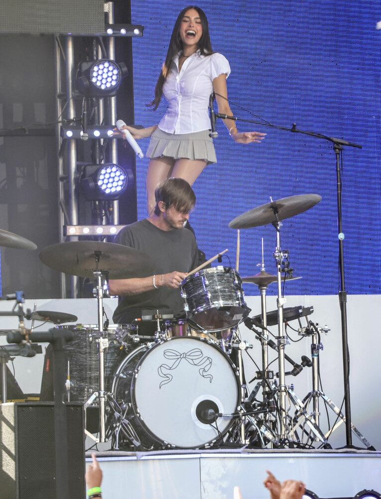 madison-beer gallery photo #757