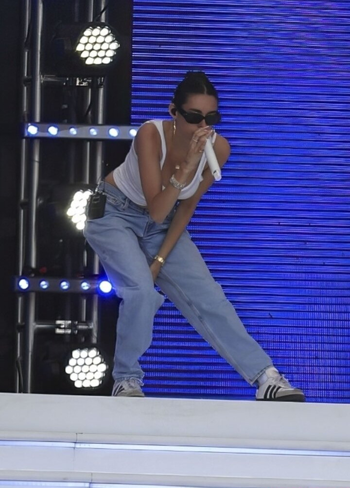 madison-beer gallery photo #764