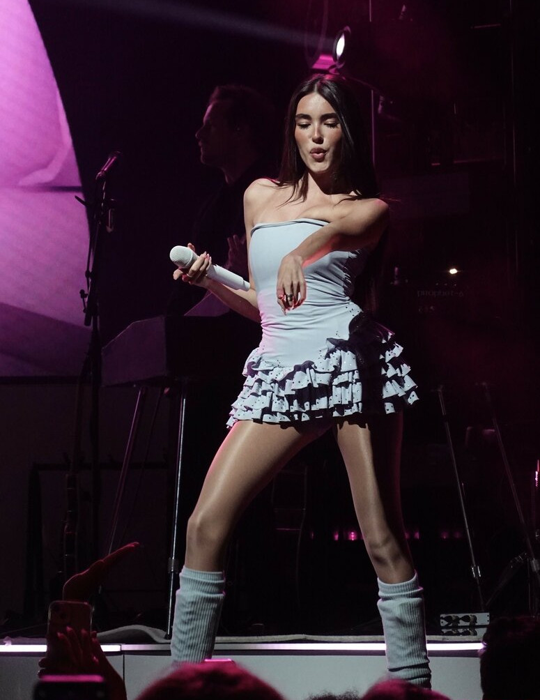 madison-beer gallery photo #950