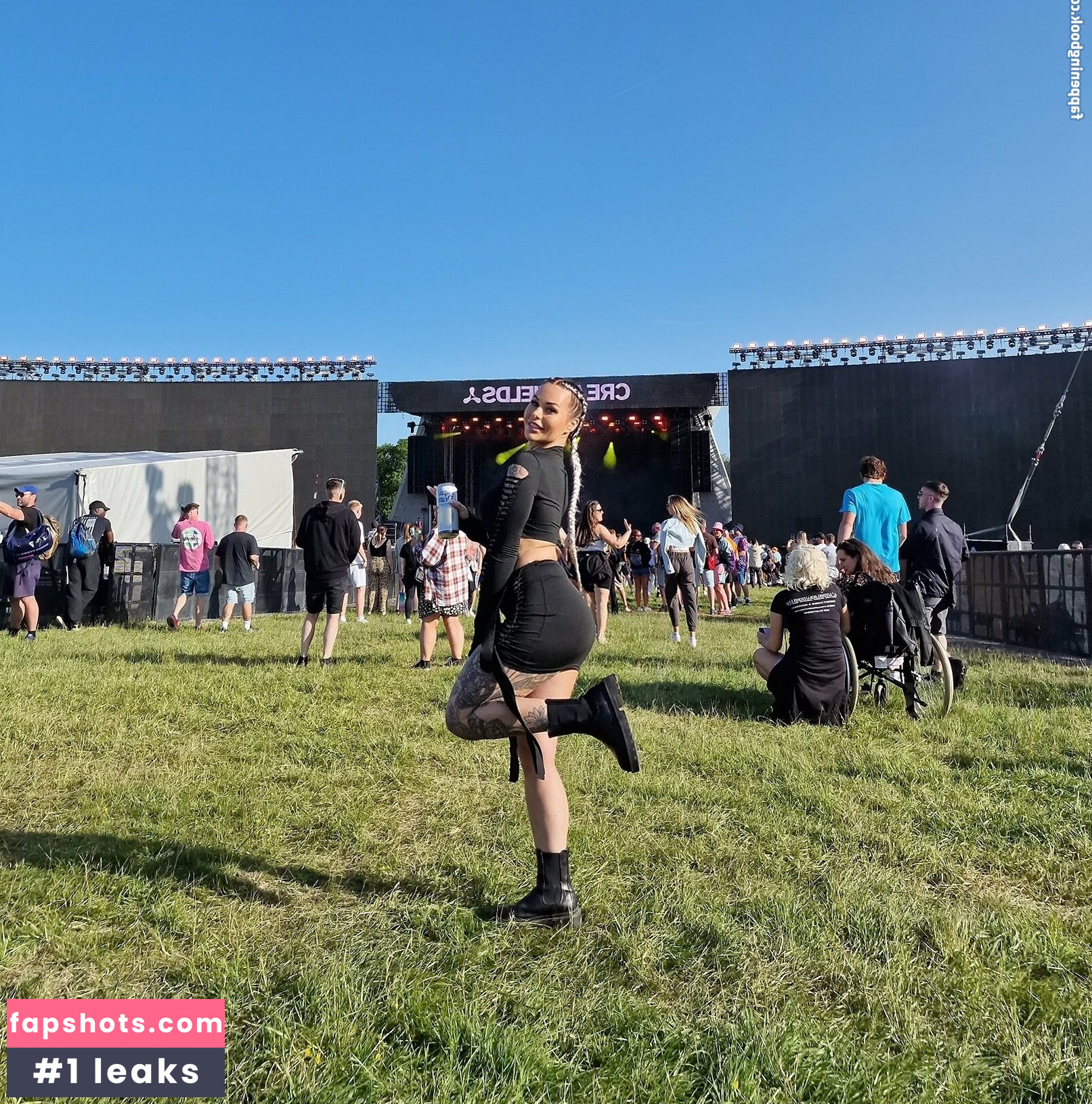 Madison Fox gallery photo #11