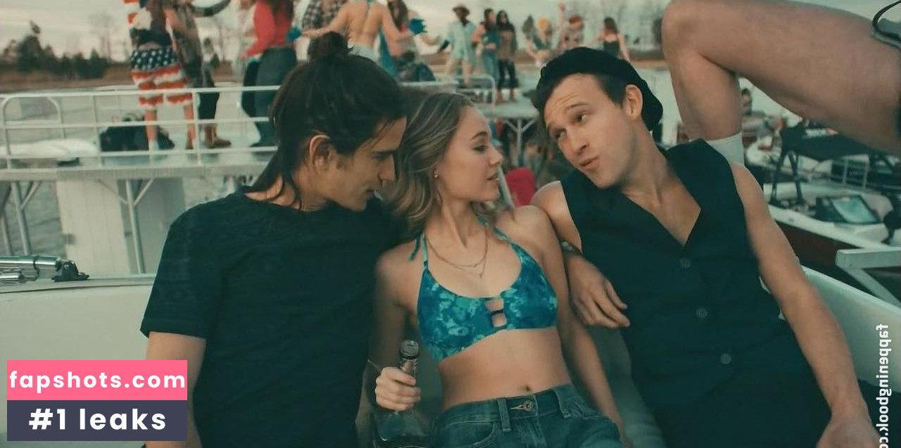 Madison Iseman Nude Leaks OnlyFans Photos #111 - LeakJerk