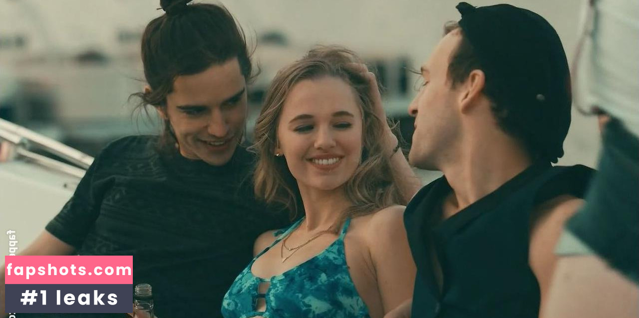 Madison Iseman Nude Leaks OnlyFans Photos #112 - LeakJerk