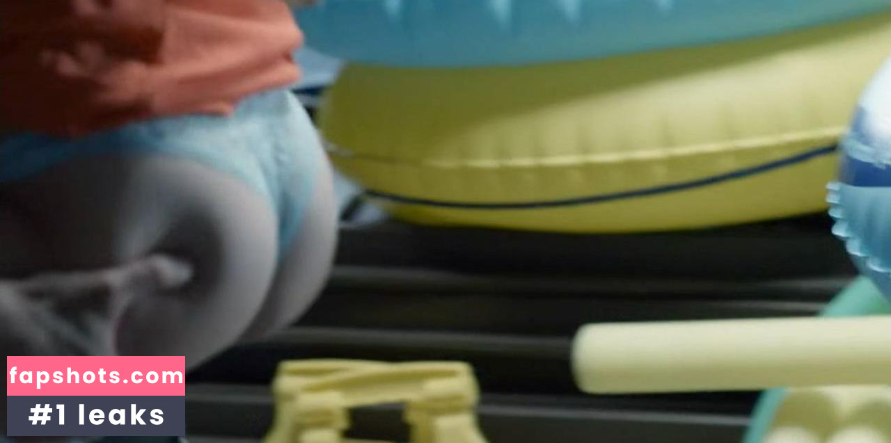 Madison Iseman Nude Leaks OnlyFans Photos #119 - LeakJerk