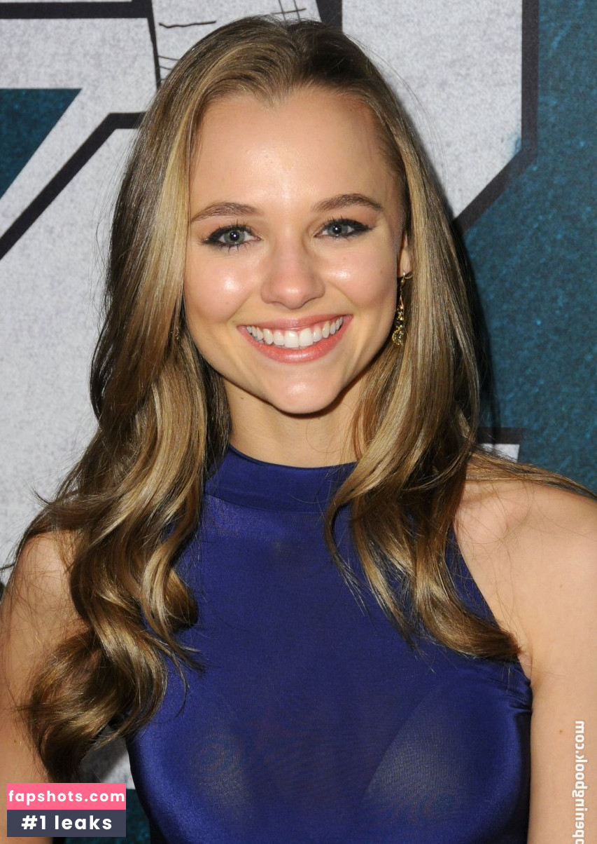 Madison Iseman Nude Leaks OnlyFans Photos #123 - LeakJerk