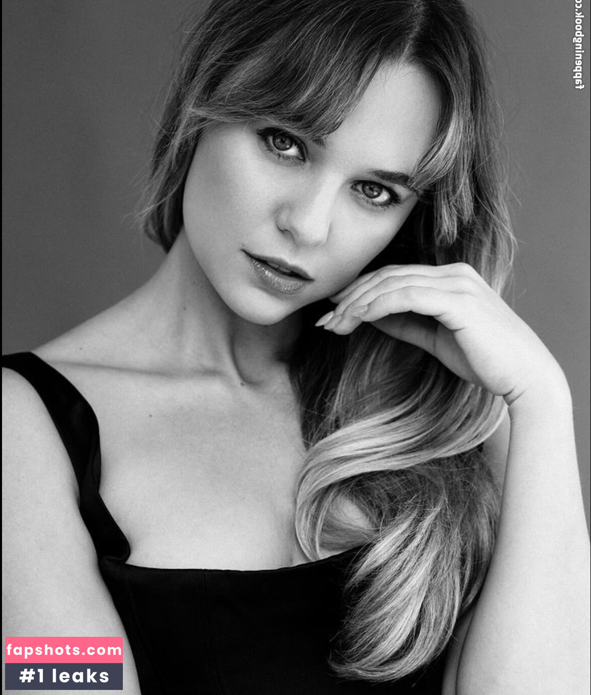 Madison Iseman Nude Leaks OnlyFans Photos #37 - LeakJerk