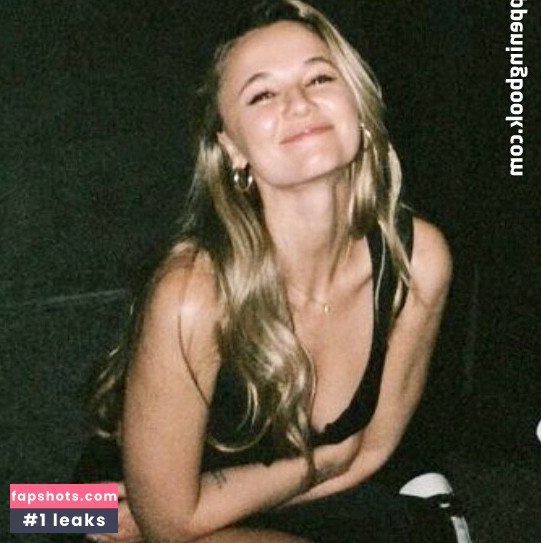 Madison Iseman Nude Leaks OnlyFans Photos #85 - LeakJerk