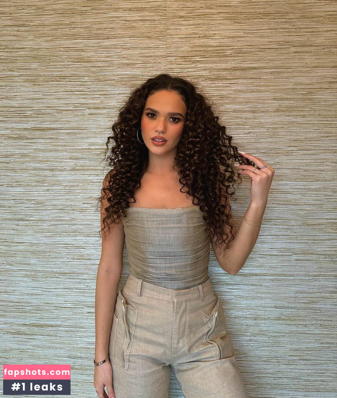 Madison Pettis gallery photo #117