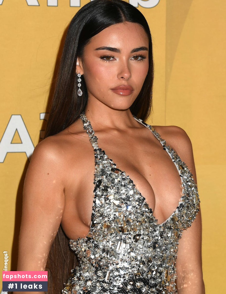 Madison R gallery photo #9