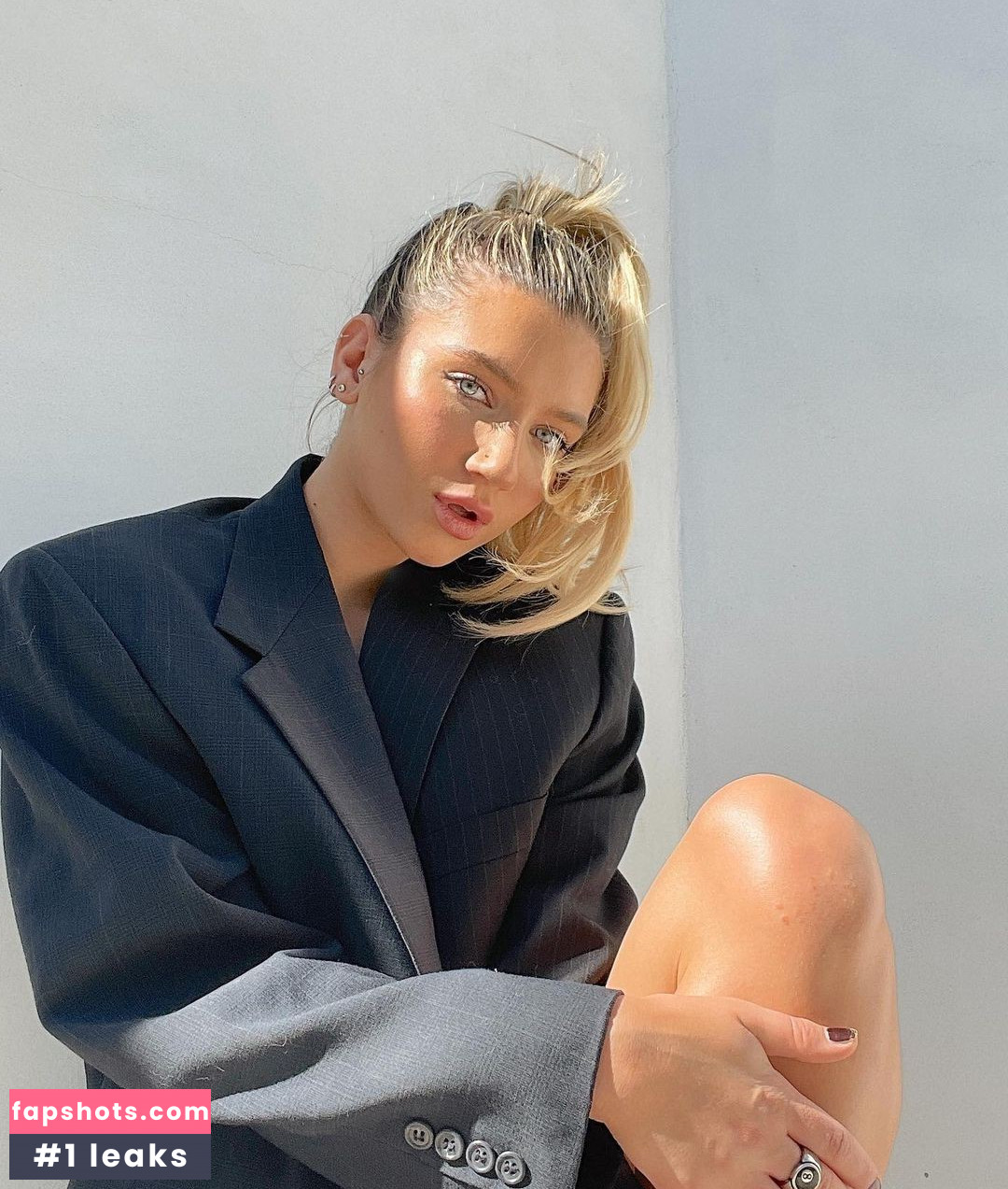 Mads Lewis gallery photo #61