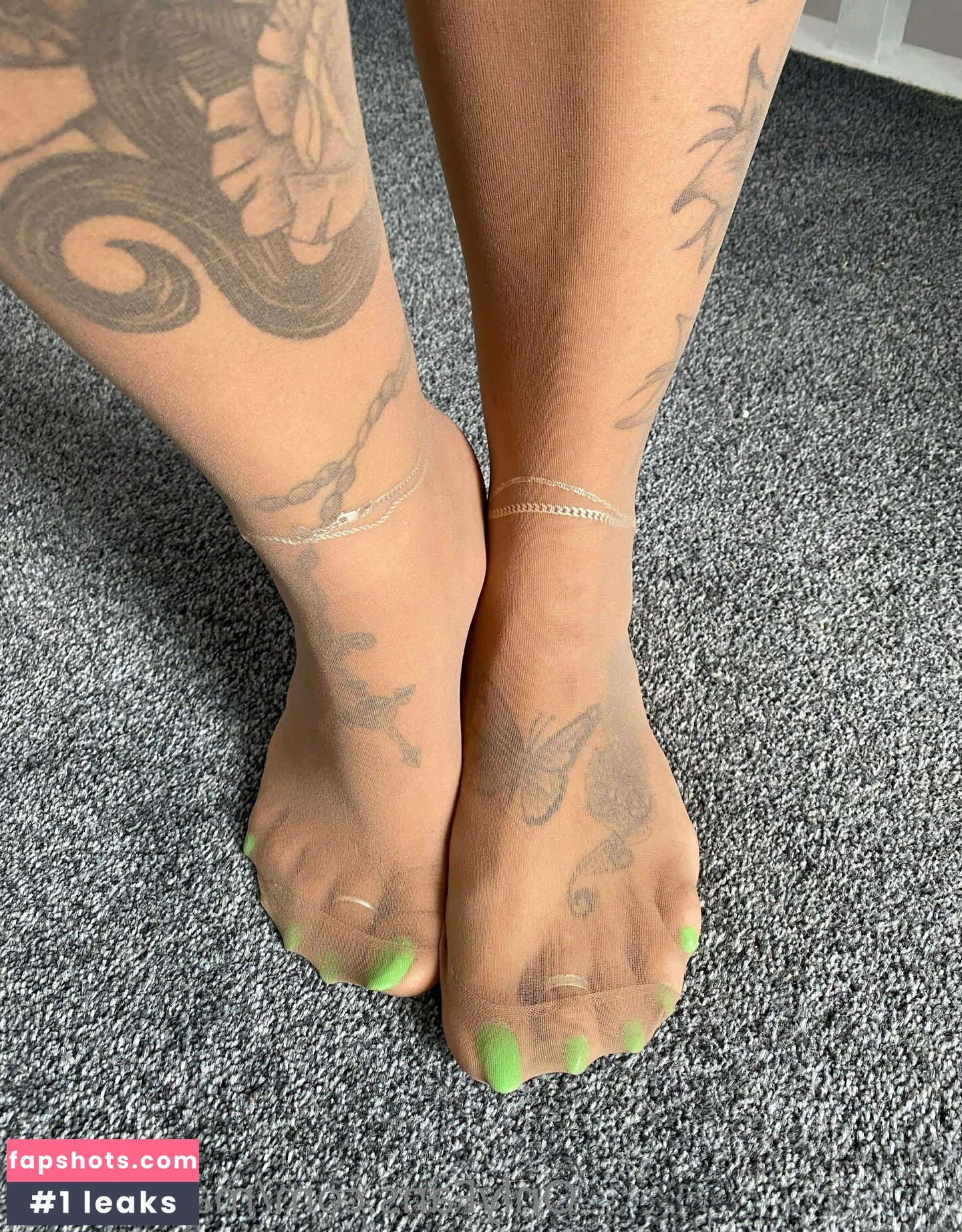 madsoles_1 gallery photo #2