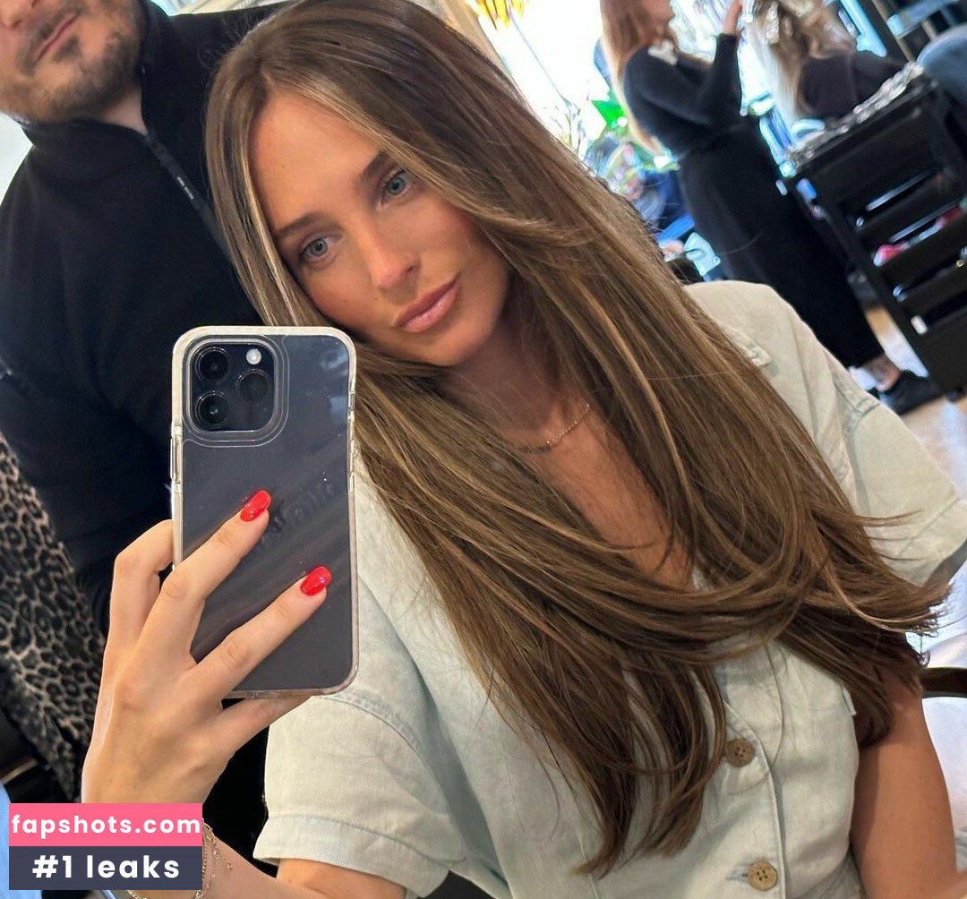 Maeva D'Ascanio gallery photo #11