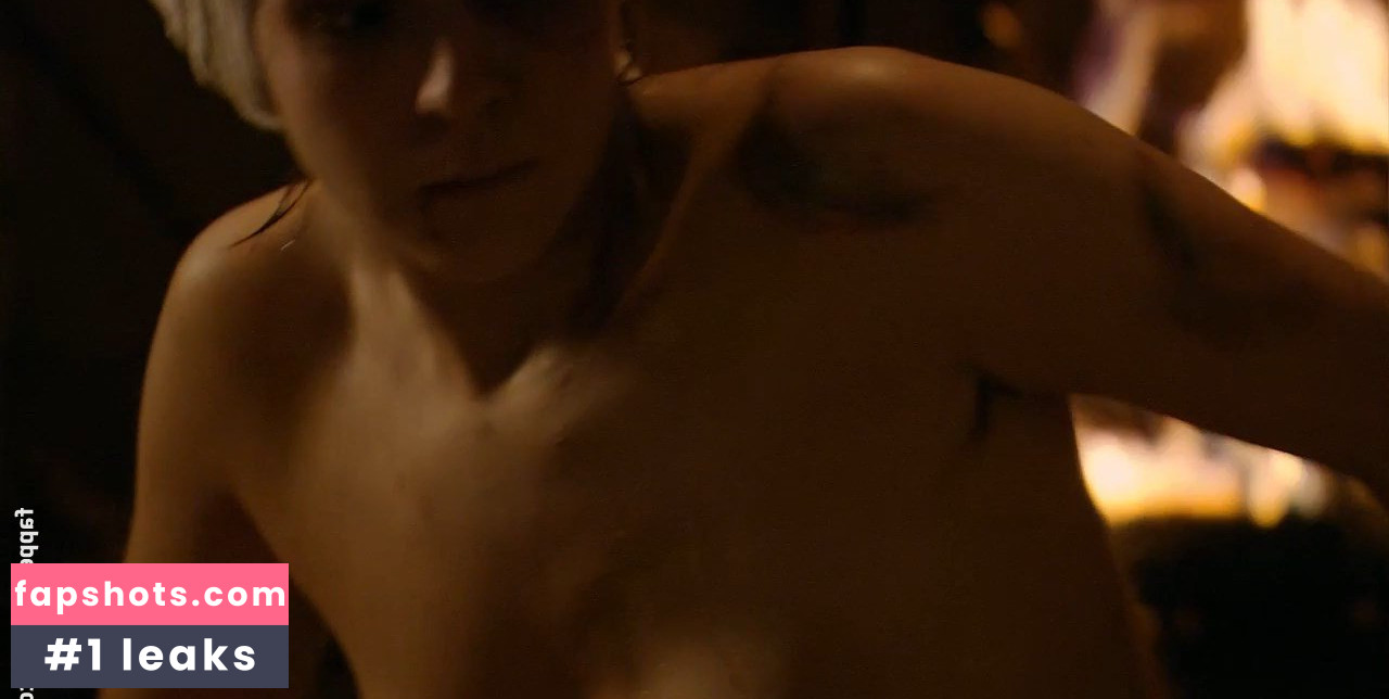 Magali Woch gallery photo #2