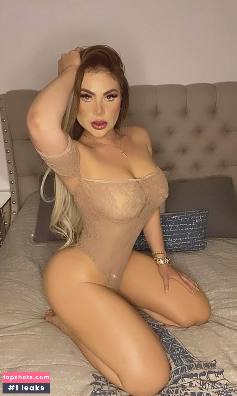 Magaly Chavez gallery photo #8