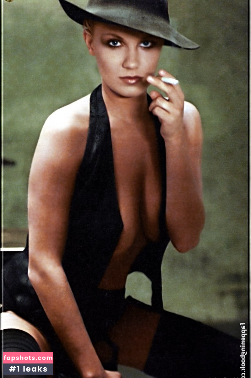 Magdalena Brzeska gallery photo #5