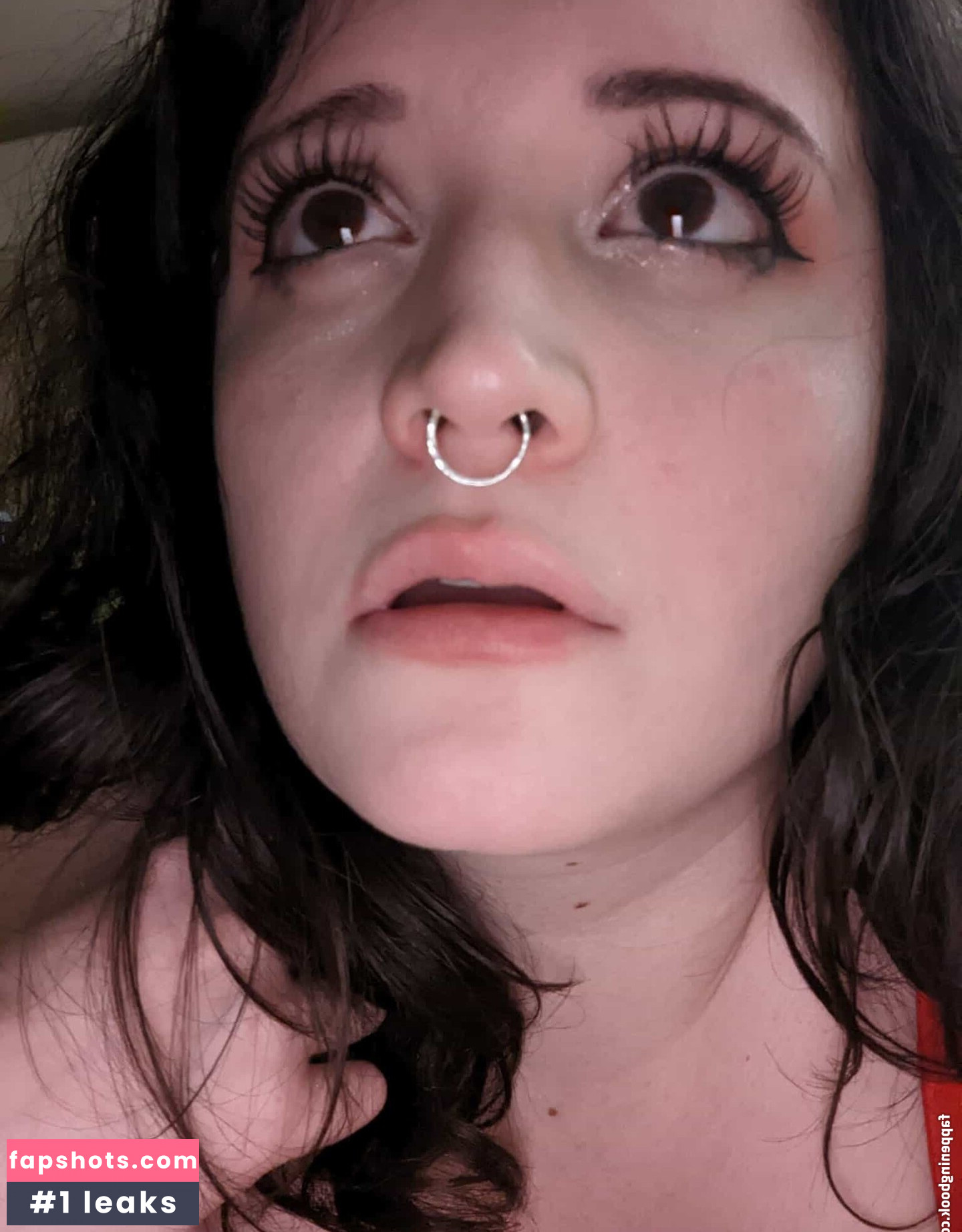 Magdalena Fernandez gallery photo #8