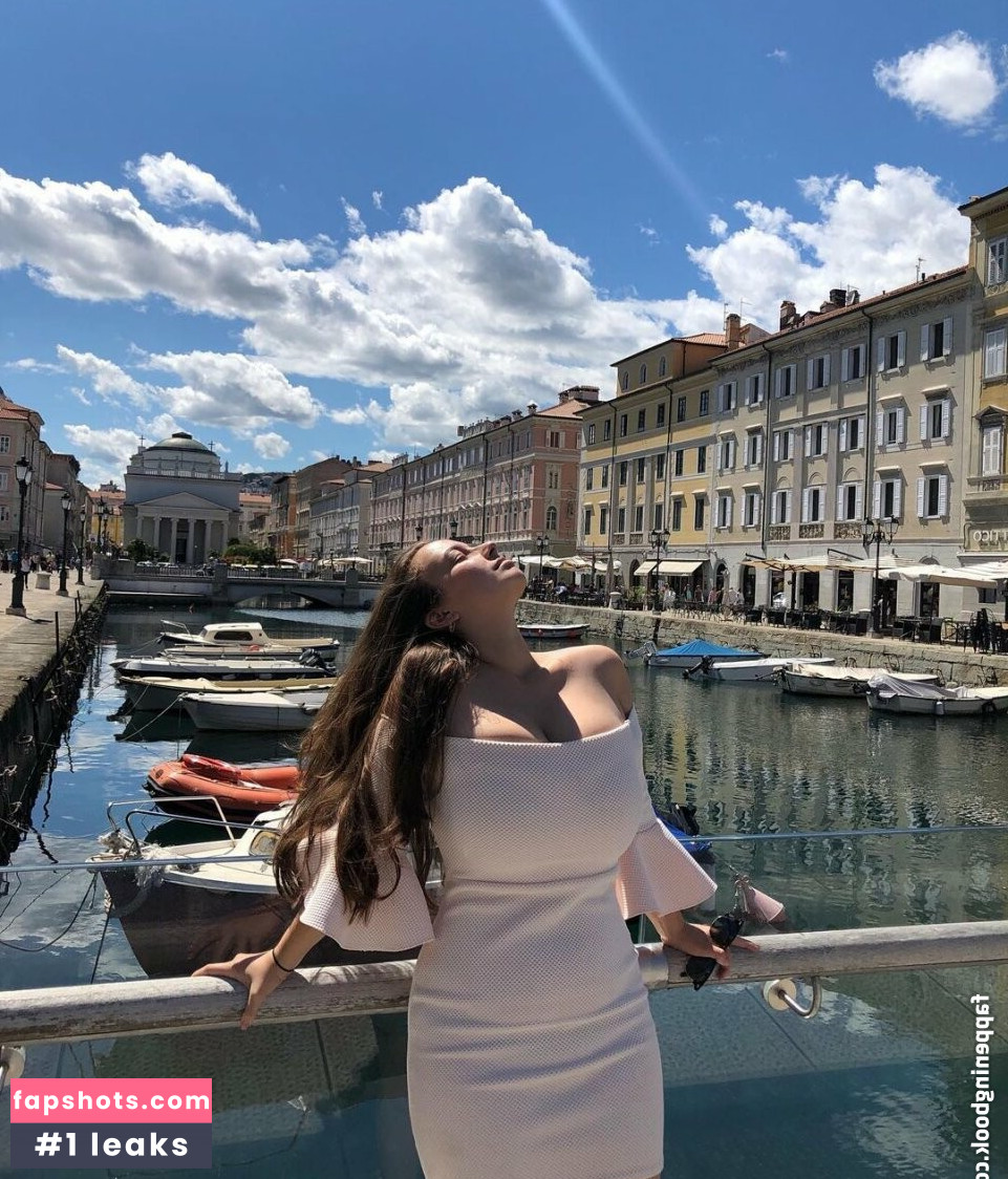 Magdalena Kostadinova gallery photo #12