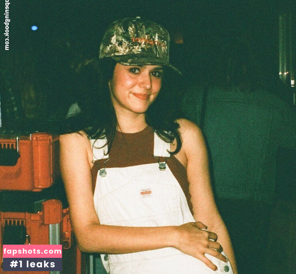 Maggie Antone nude babe gallery