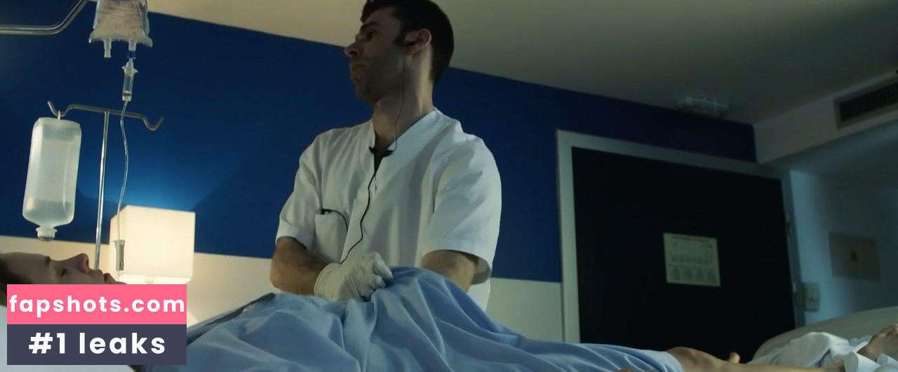 Maggie Civantos gallery photo #9