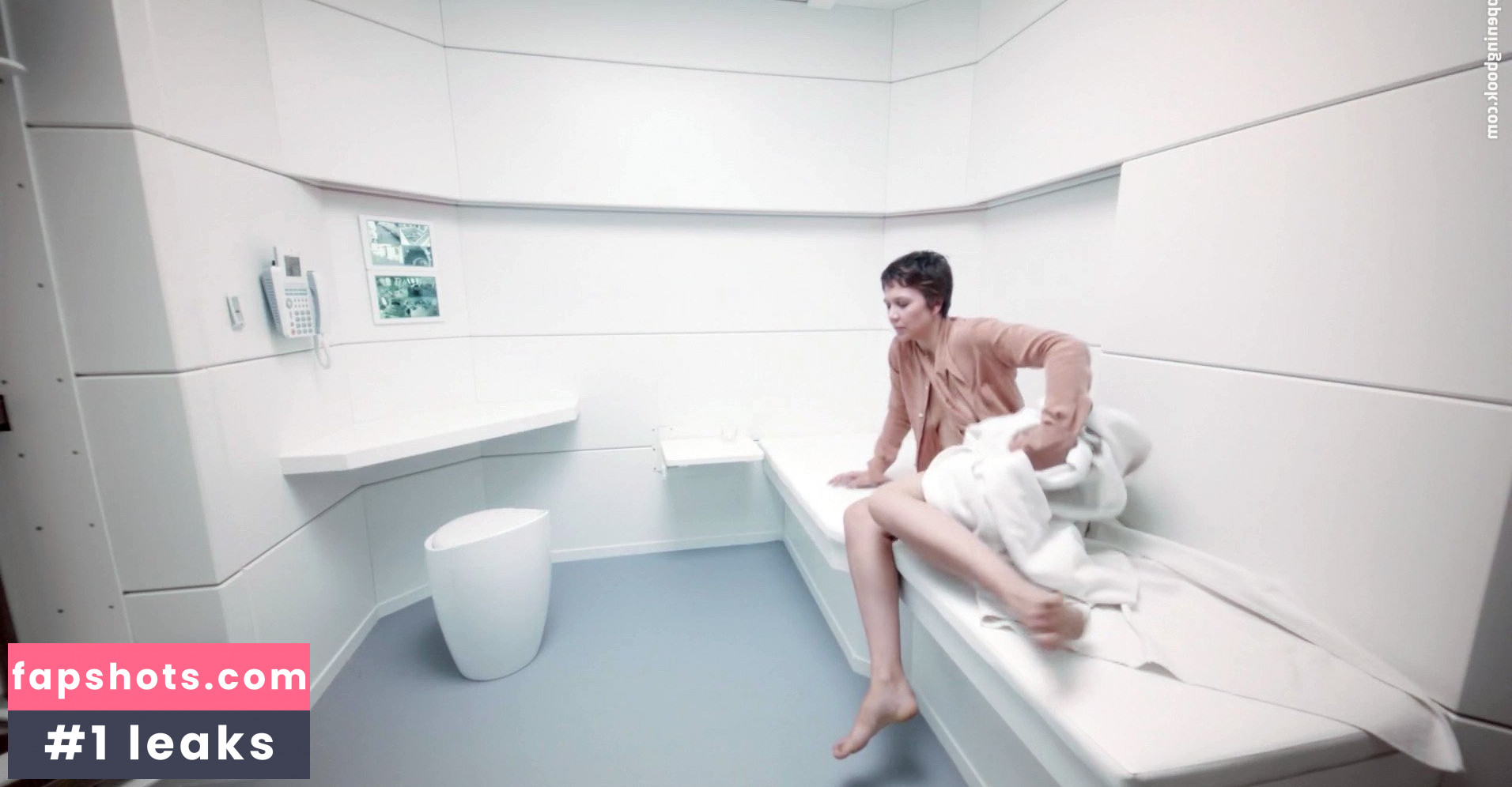 Maggie Gyllenhaal gallery photo #104