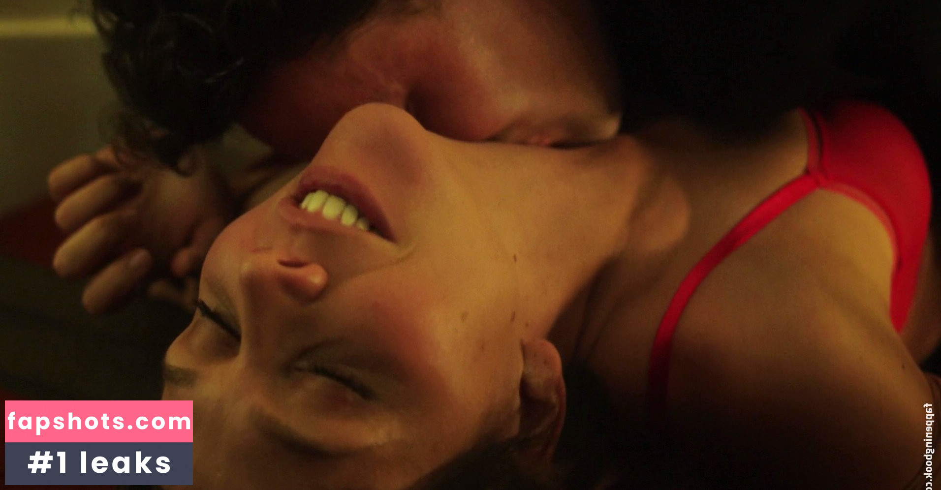 Maggie Gyllenhaal gallery photo #106