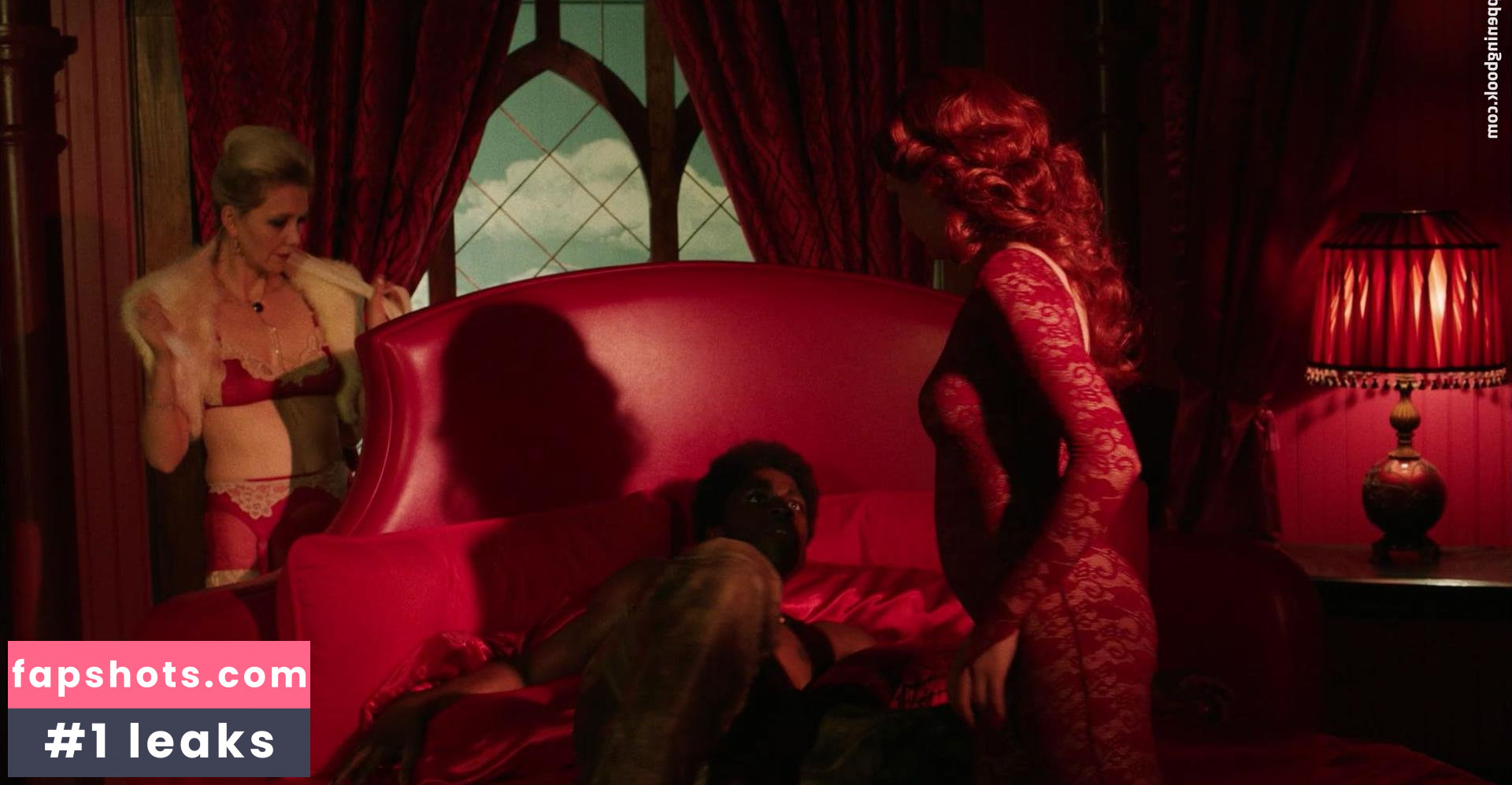 Maggie Gyllenhaal gallery photo #123