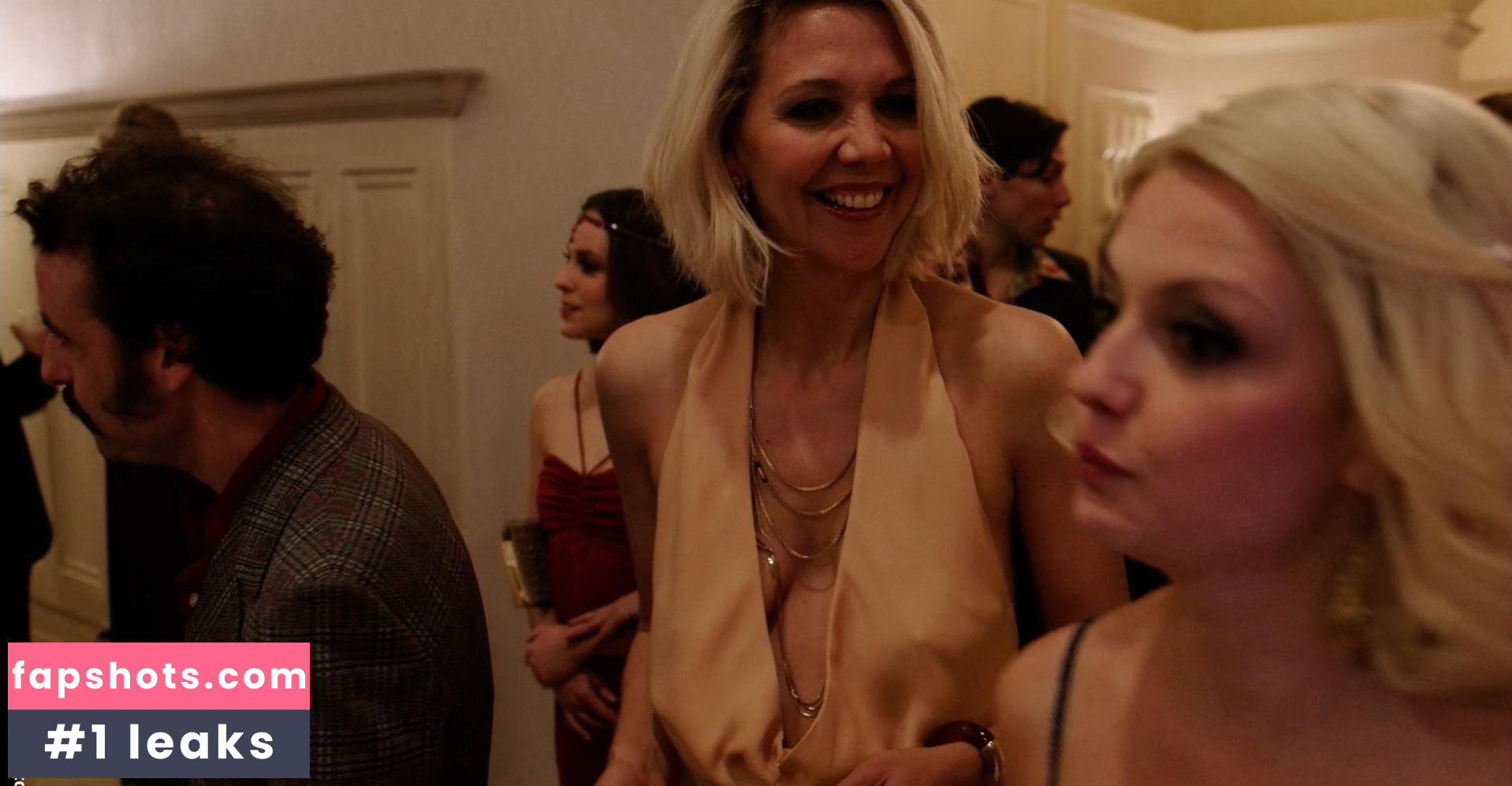 Maggie Gyllenhaal gallery photo #125