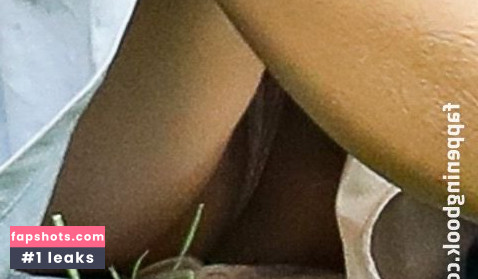 Maggie Gyllenhaal gallery photo #146