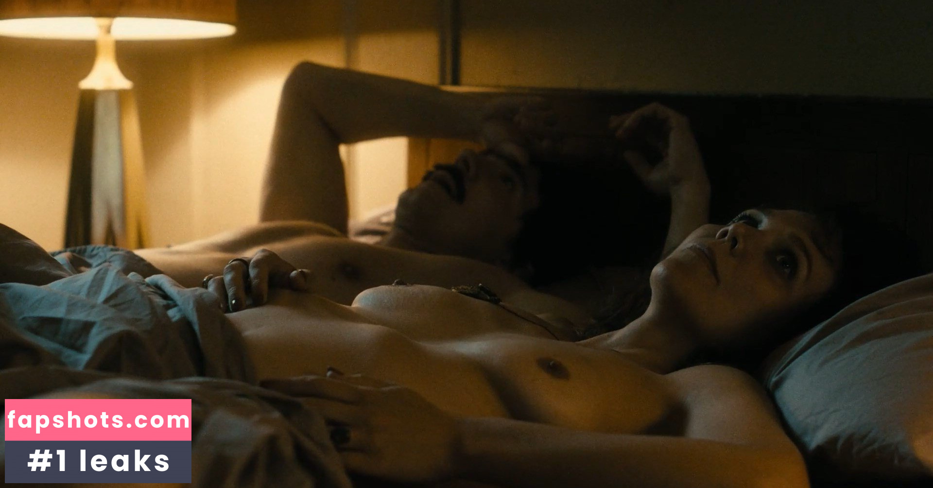 Maggie Gyllenhaal gallery photo #150