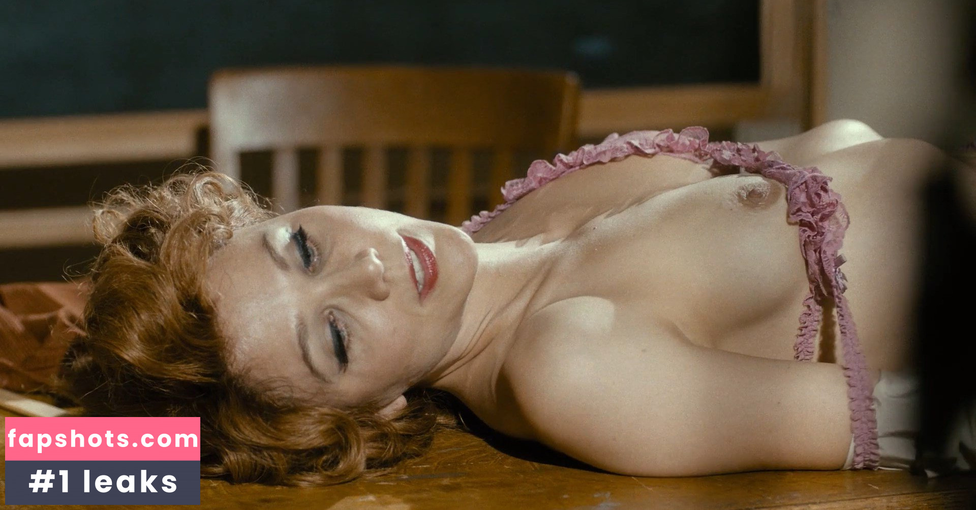 Maggie Gyllenhaal gallery photo #151