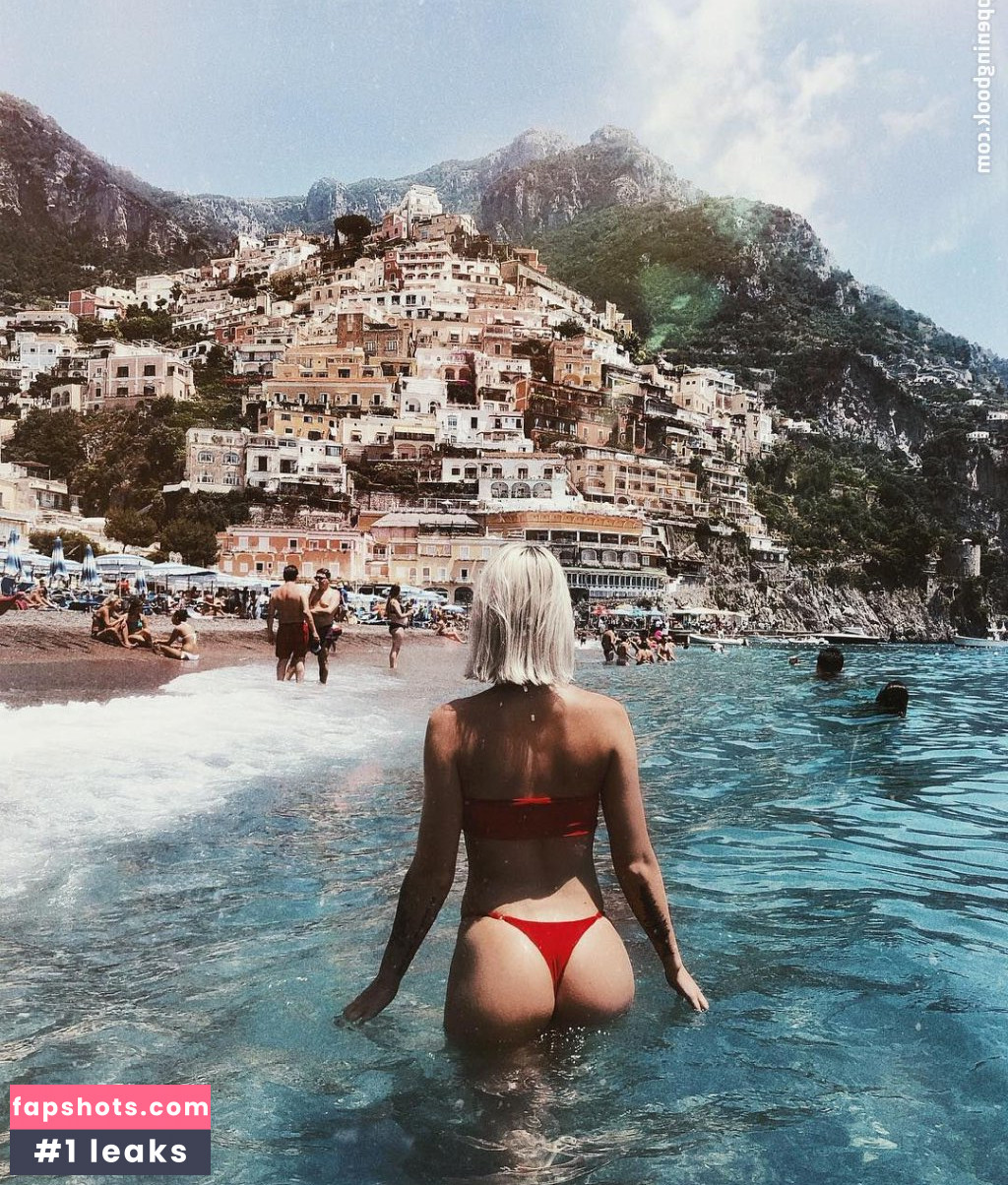 Maggie Keating gallery photo #107