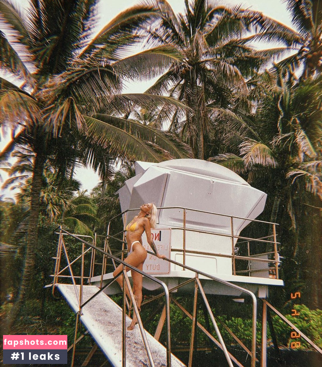 Maggie Keating gallery photo #108