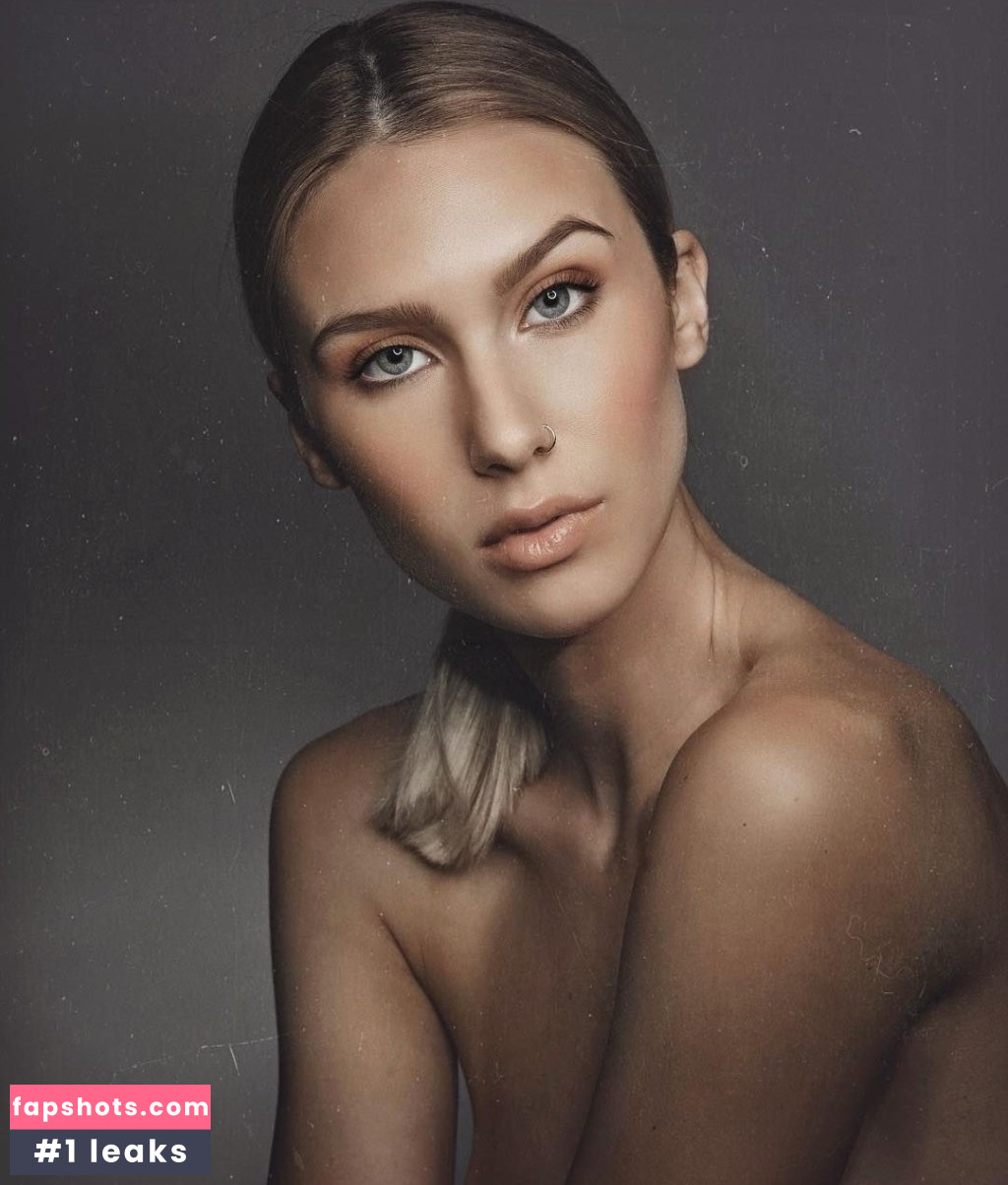 Maggie Keating gallery photo #14