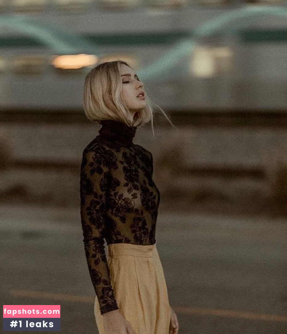 Maggie Keating gallery photo #20