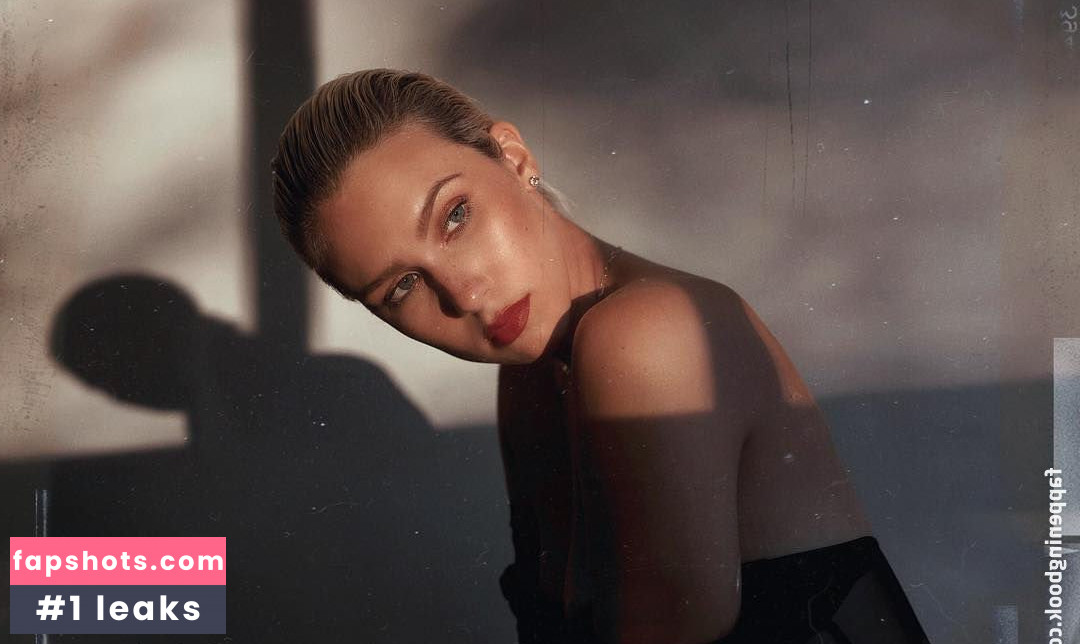 Maggie Keating gallery photo #4