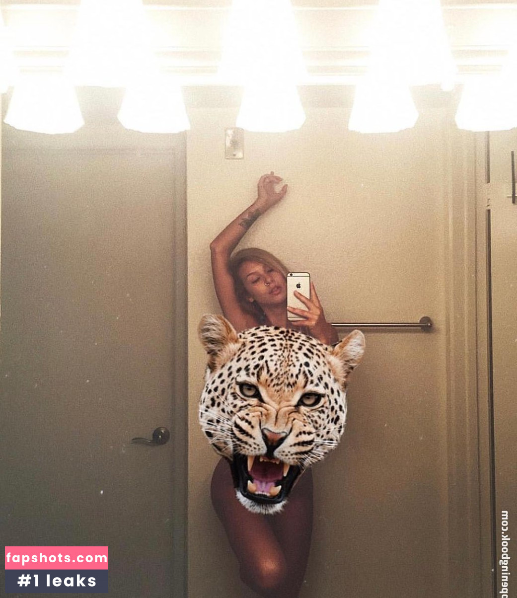 Maggie Keating gallery photo #31