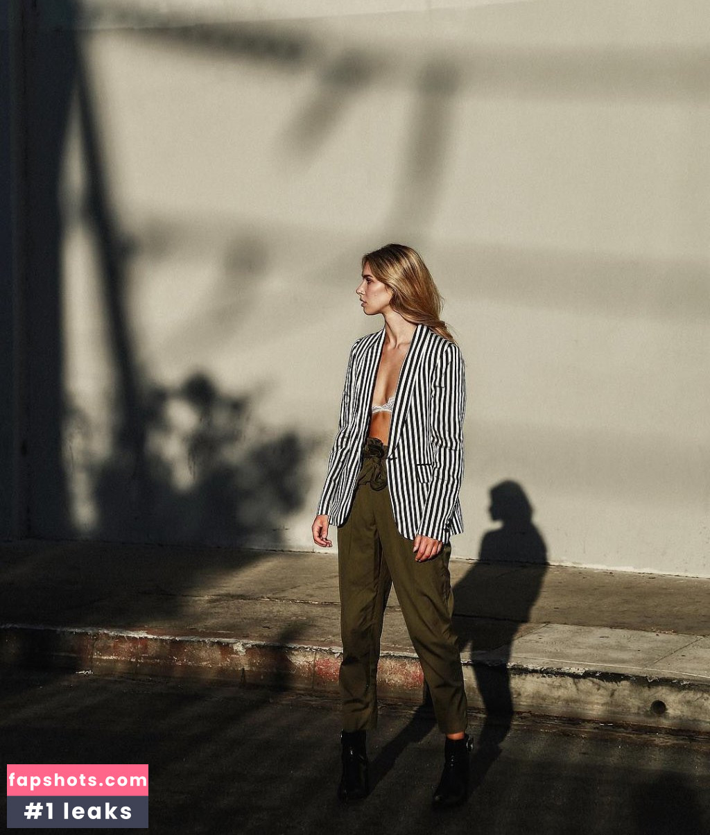 Maggie Keating gallery photo #34