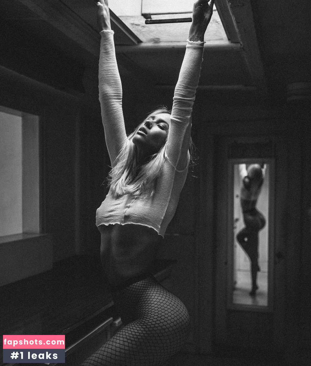 Maggie Keating gallery photo #55