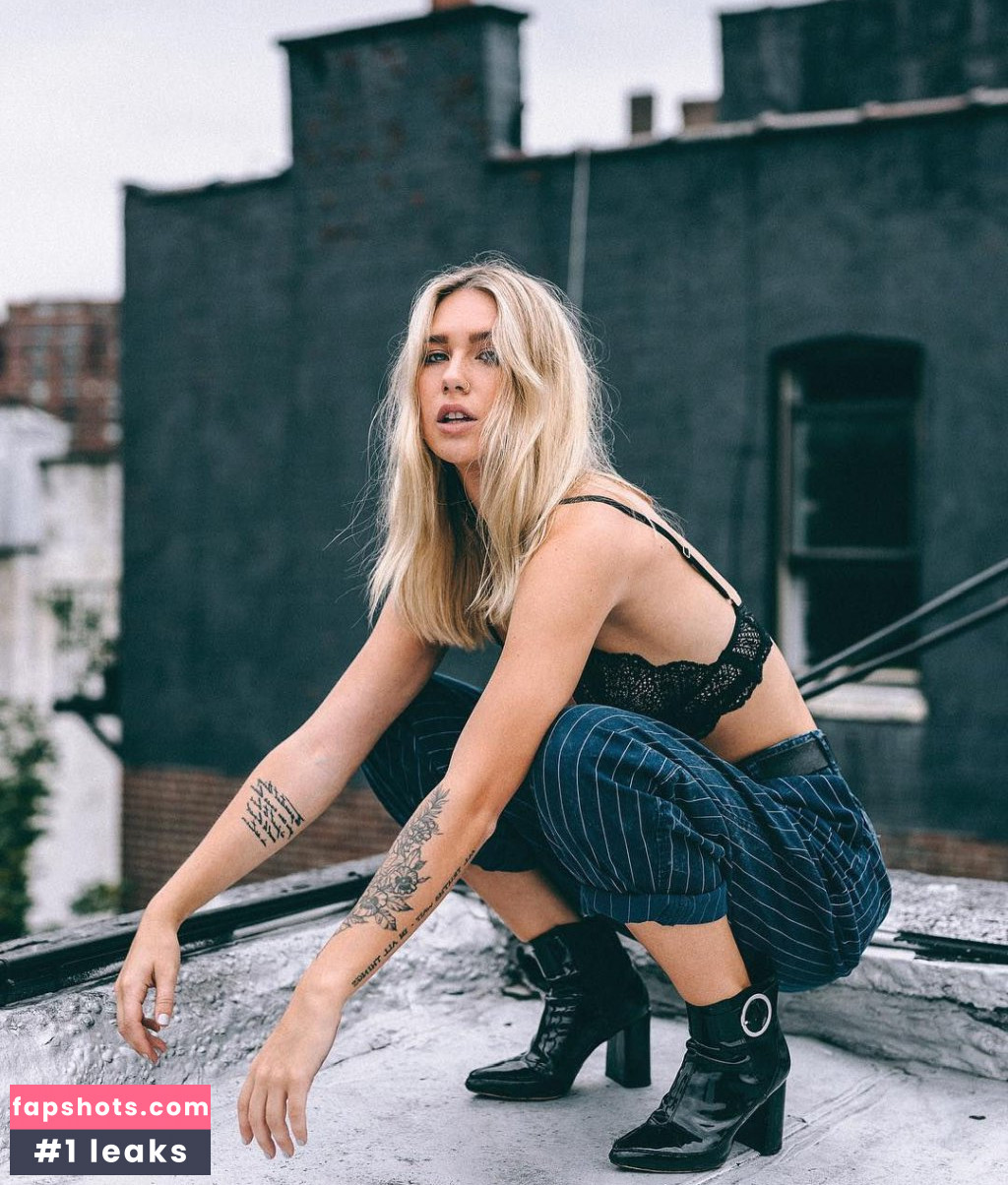 Maggie Keating gallery photo #66