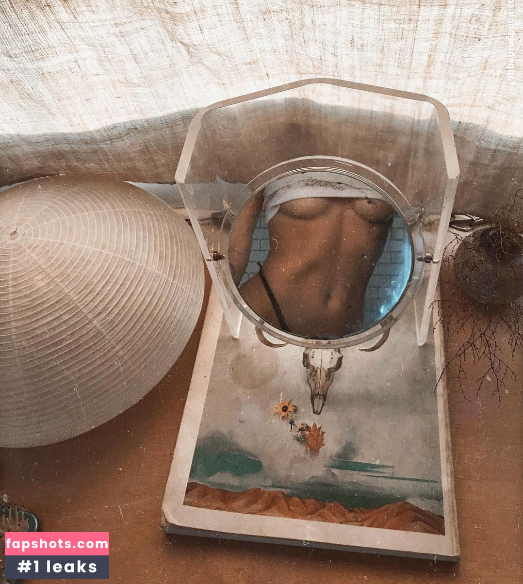 Maggie Keating gallery photo #80