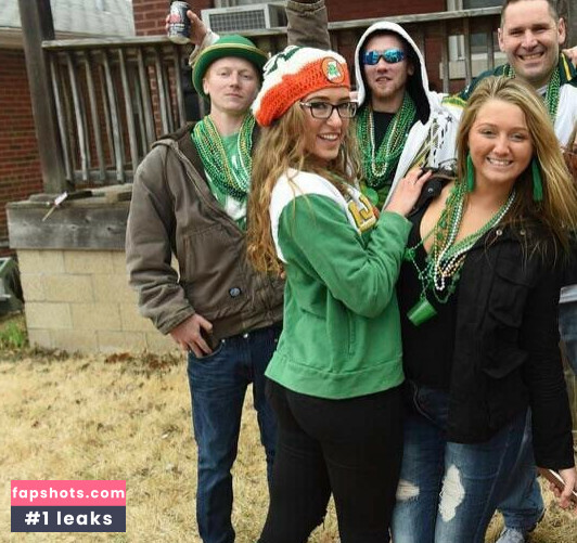 Maggie Kimberlin gallery photo #14