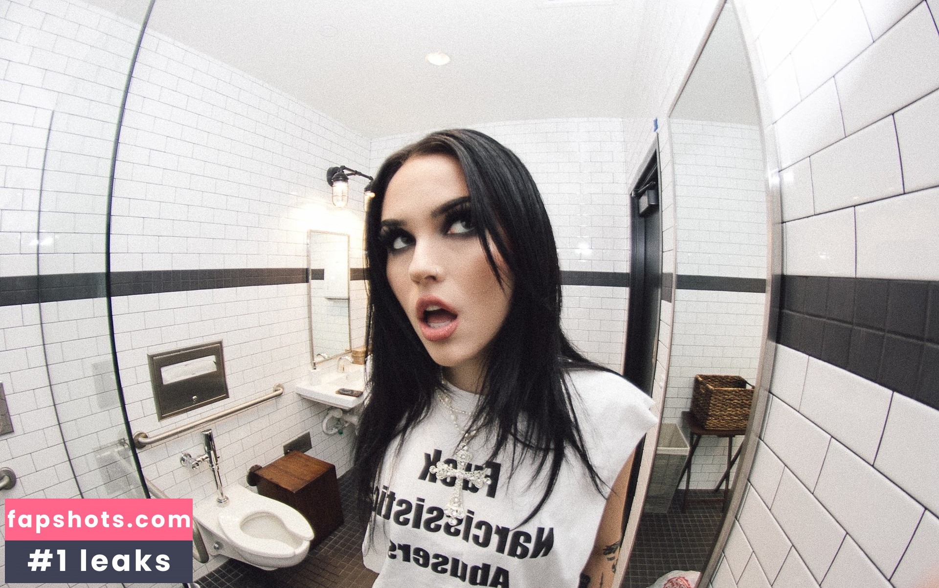 Maggie Lindemann gallery photo #120