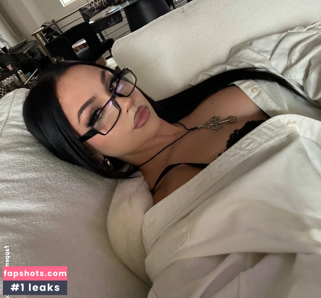 Maggie Lindemann gallery photo #24