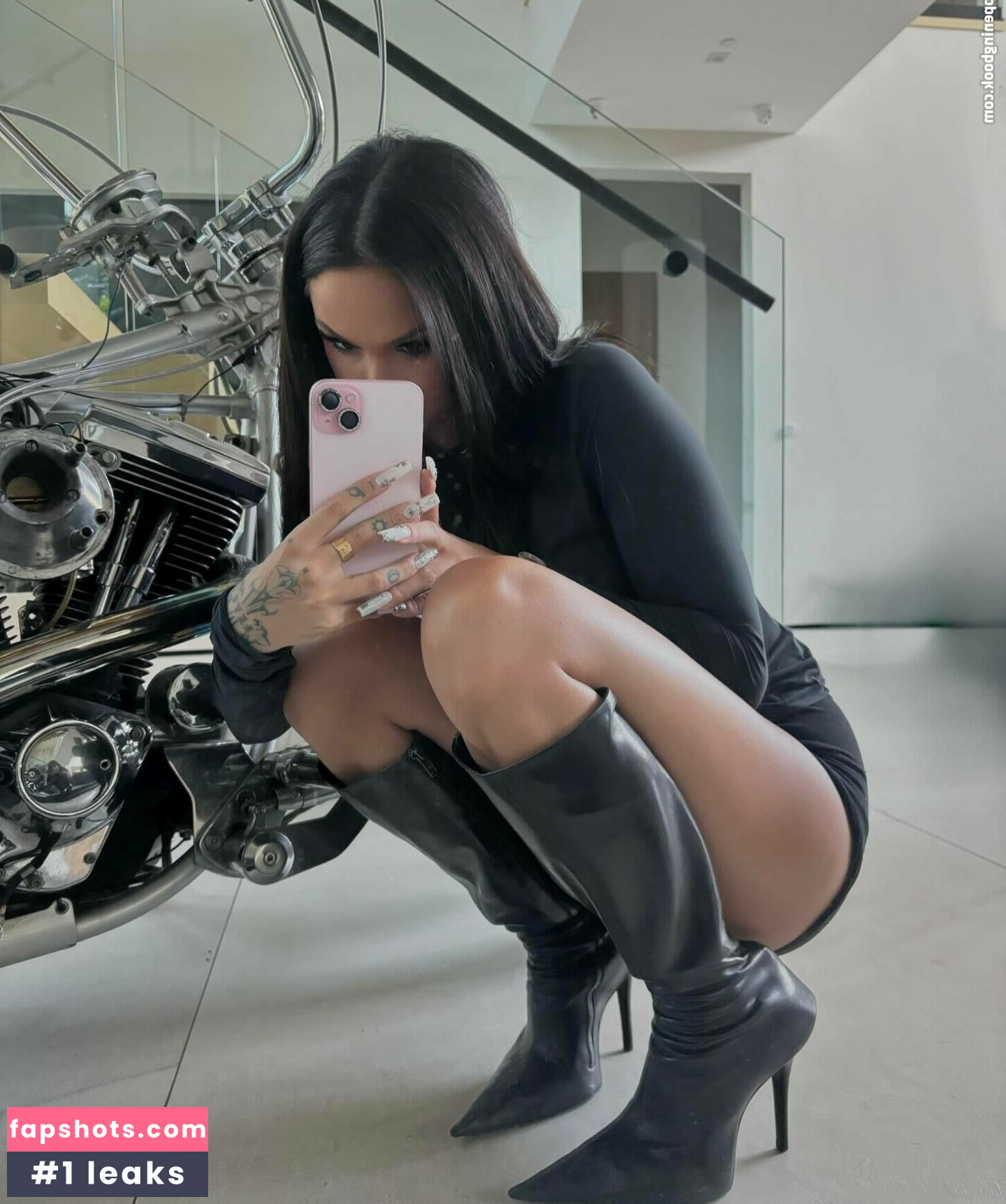 Maggie Lindemann gallery photo #32