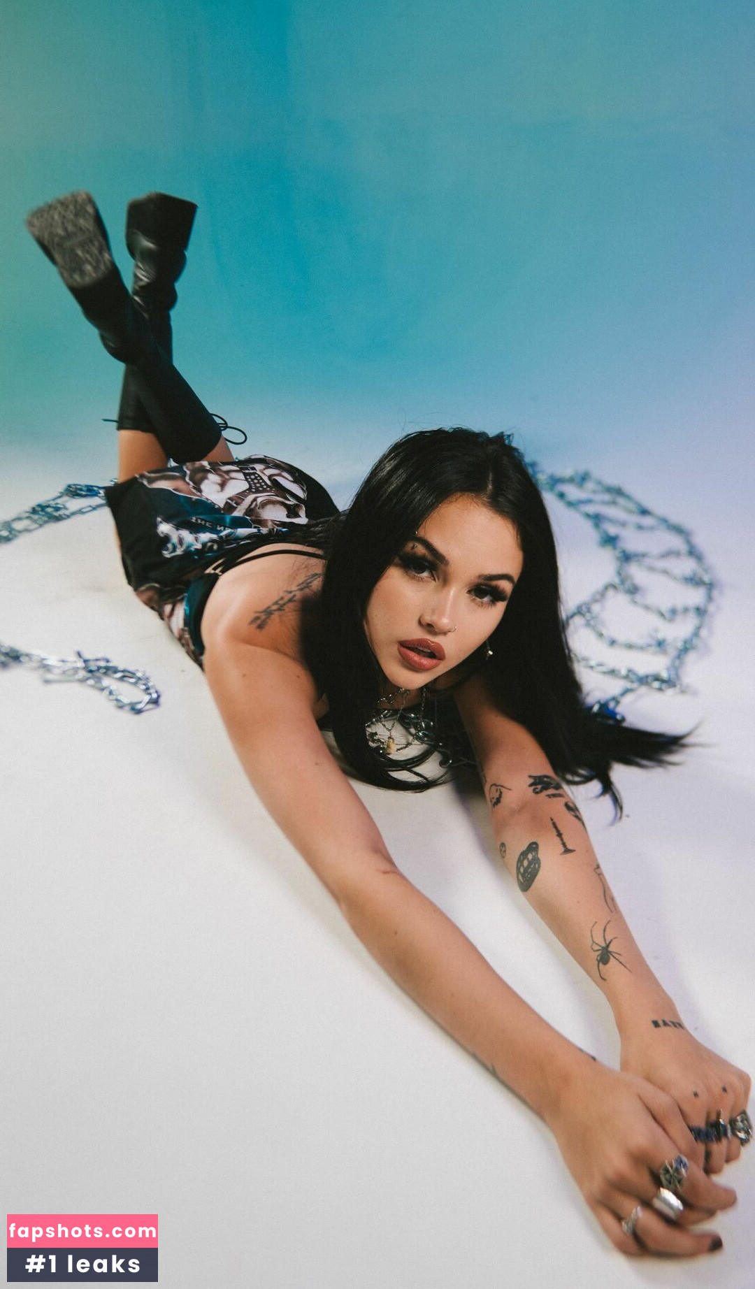 Maggie Lindemann gallery photo #43